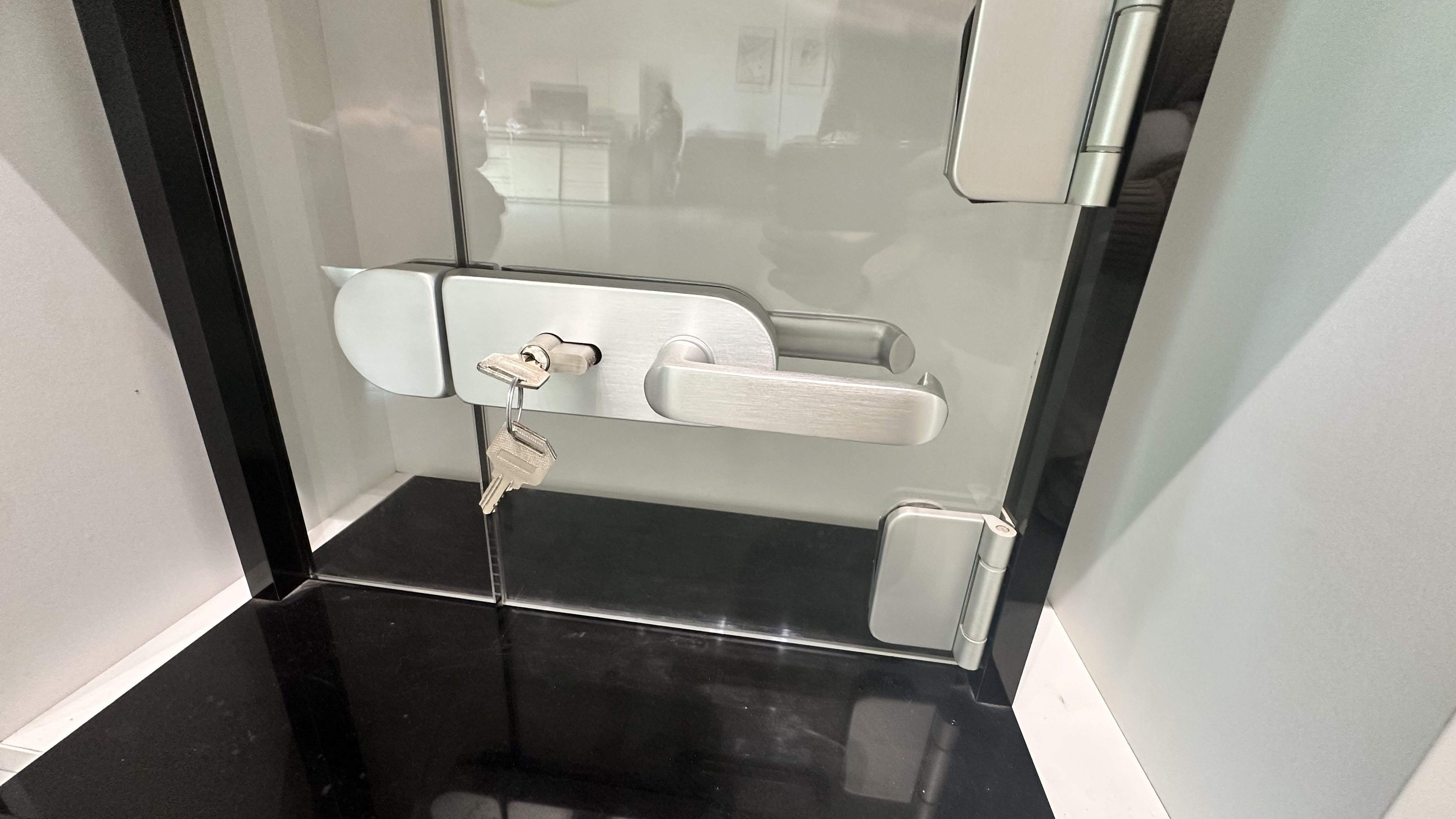 Soluciones avanzadas de cerraduras magnéticas de INF Hardware